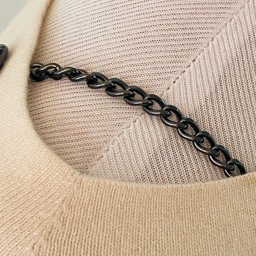 CHANEL 100% CASHMERE STRIPPED BATEAU NECK CHAIN BUTTON SWEATER SIZE 36 - Picture 11 of 14